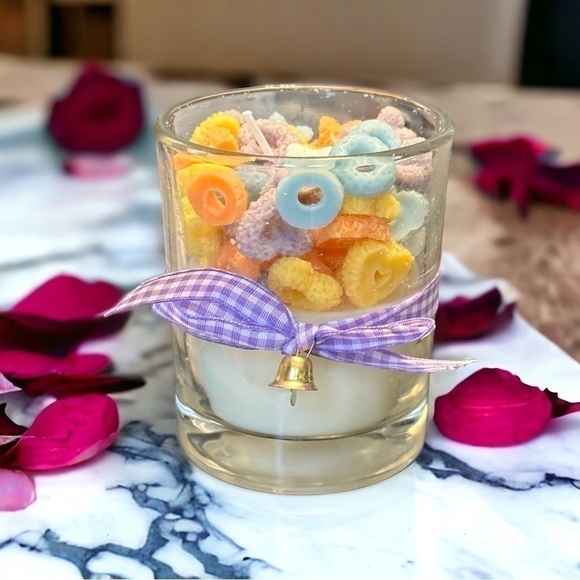⚠️SALE Candle // Cute Ribbon Soy Wax Candle Stars, Hearts, Circles SEND OFFERS🥳 - Picture 5 of 5